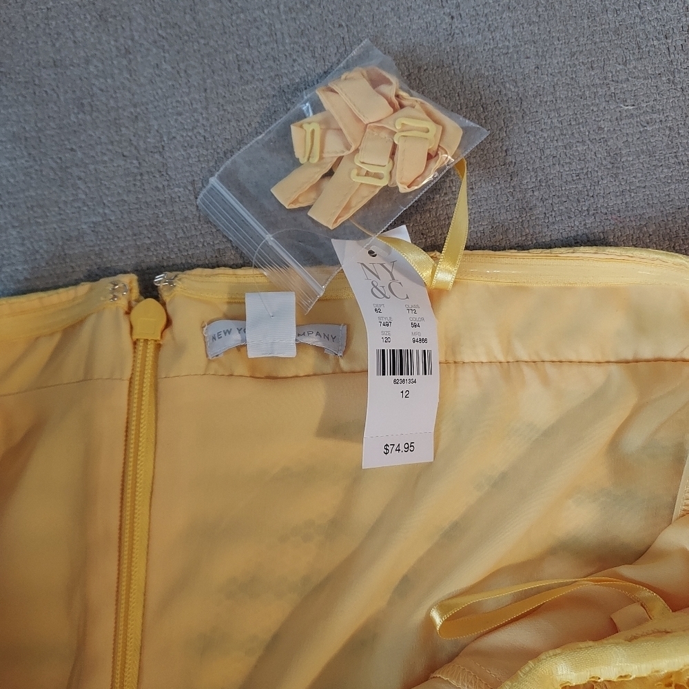 New York & Company Strapless Eyelet Pleated Dress  New With Tags Sz 12 - Picture 6 of 8